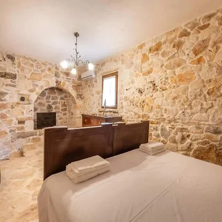 Pietra D'ulivo * Ceglie Messapica